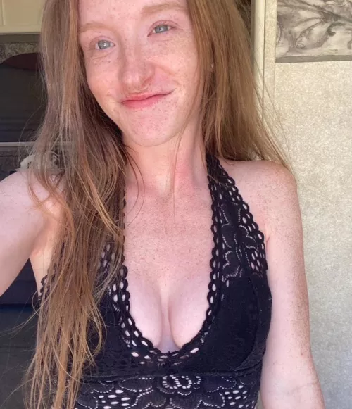 Hope you like all natural, no makeup and all [IRTR]  by Nervous_Wrongdoer_82