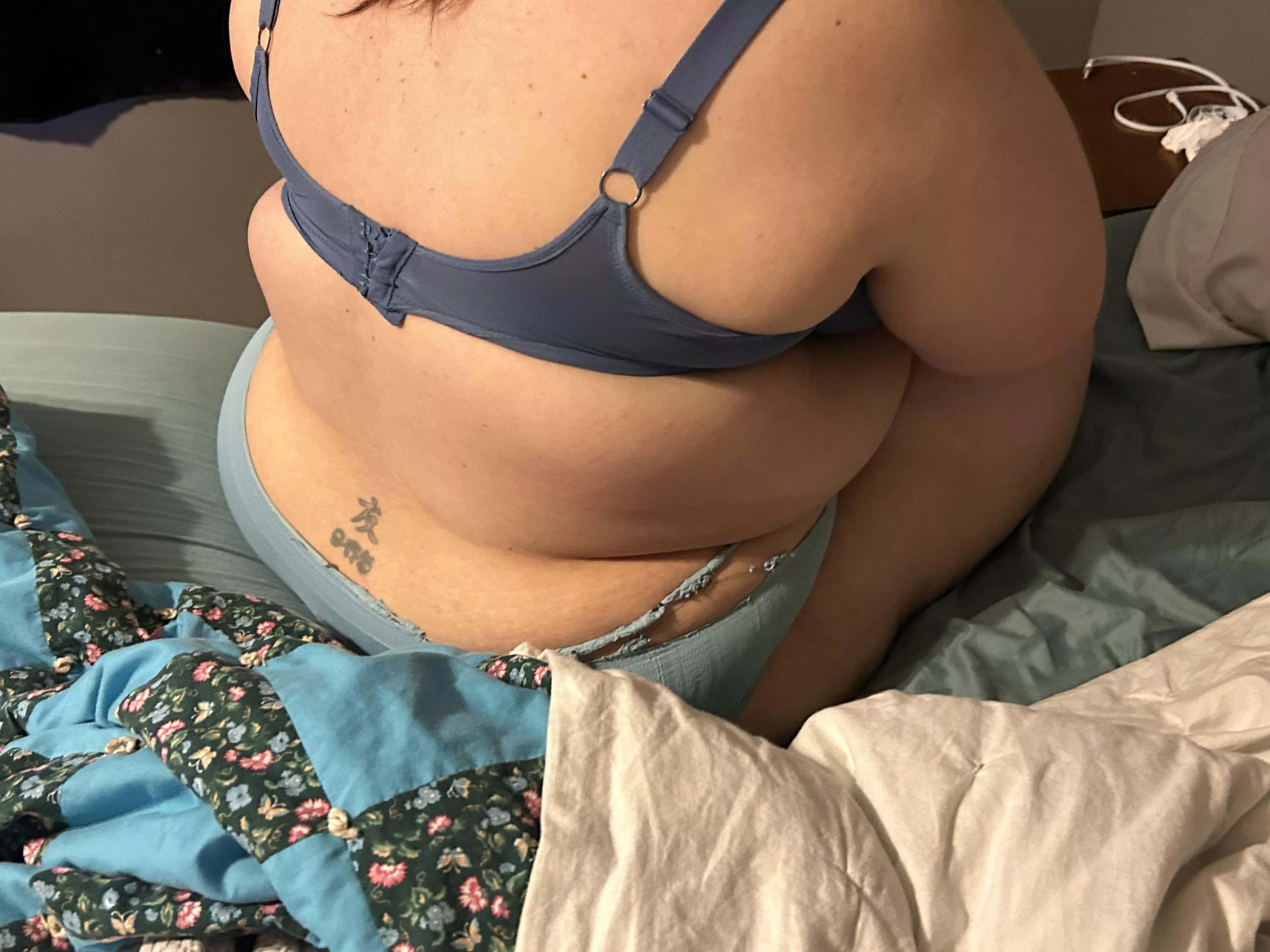 I feel like my clothes are getting tighter babe….ooooh, but did you see the toasted raviolis I got! 🤤🐷🥵 posted by LittleMissSwissRolls