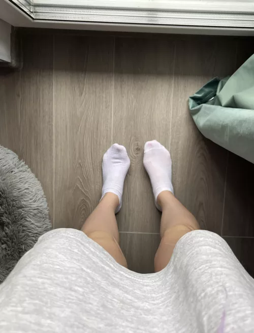 I have to take my socks off after a walk by StrawberryJoyy