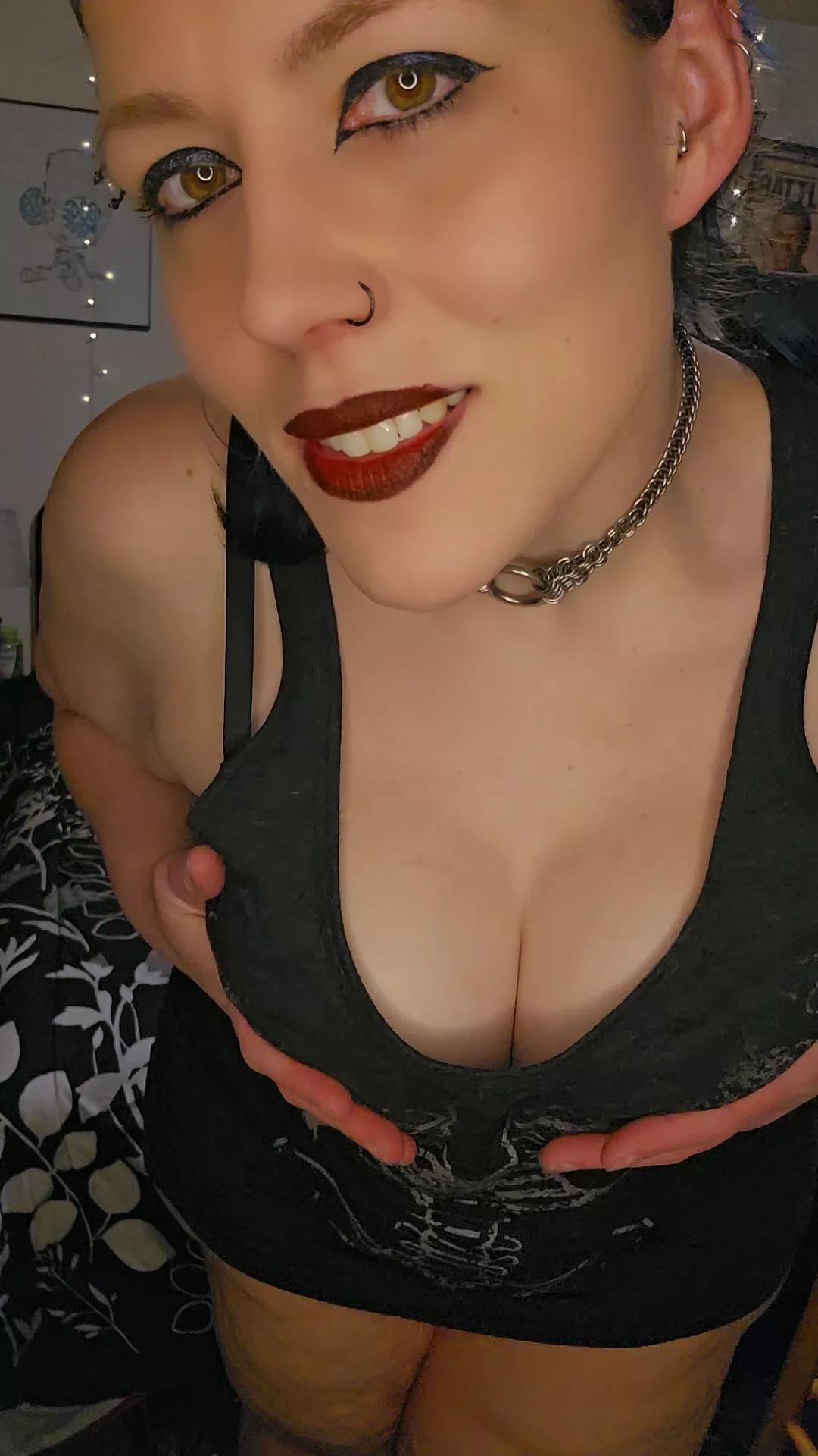 I know I like to play with these gothy MILF tits...bet you would too! posted by Sapph_Fyre