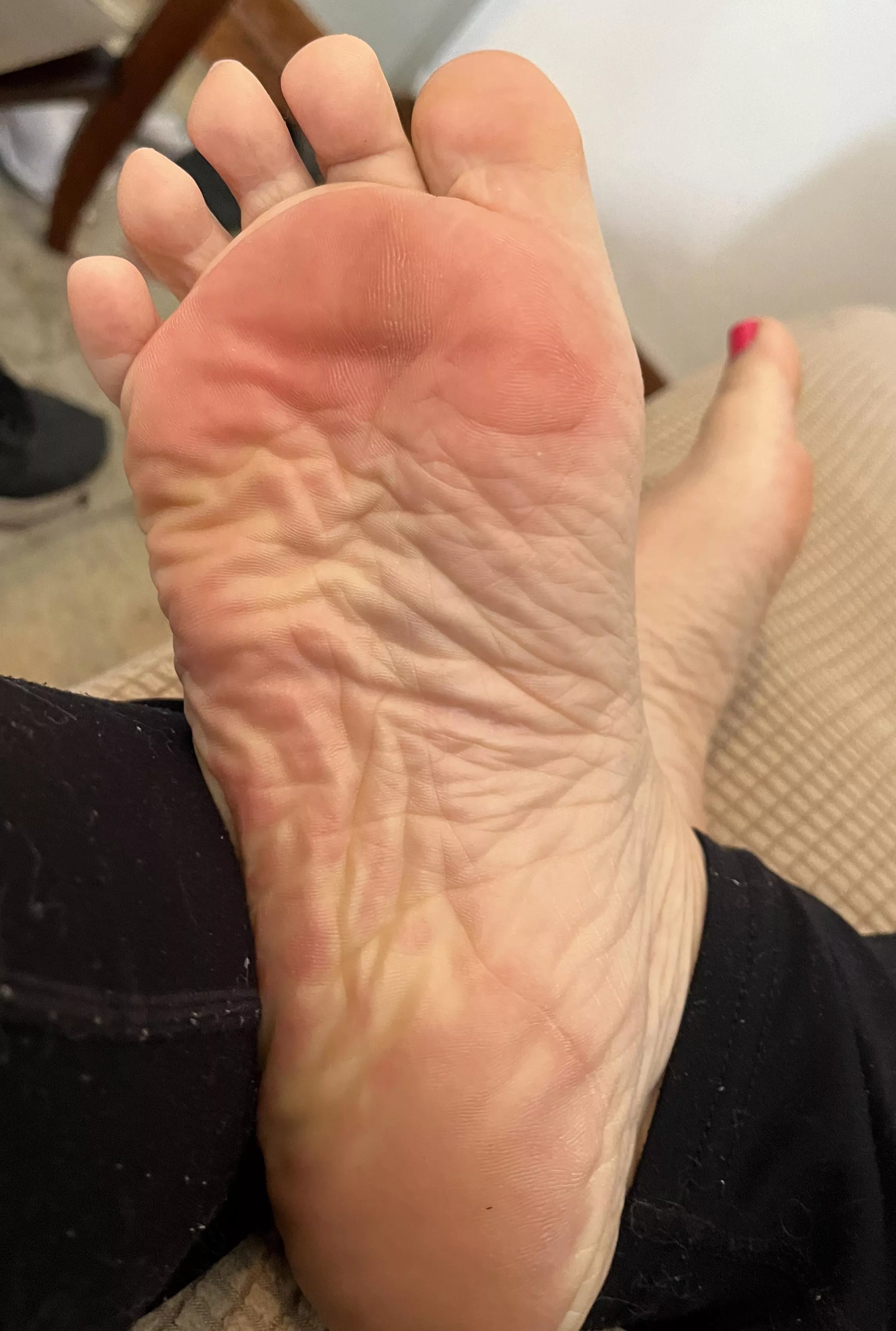 I need a foot massage  posted by MassiveApple3405