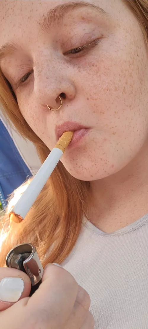 I'm back 🌬🖤 by smokingkittyy