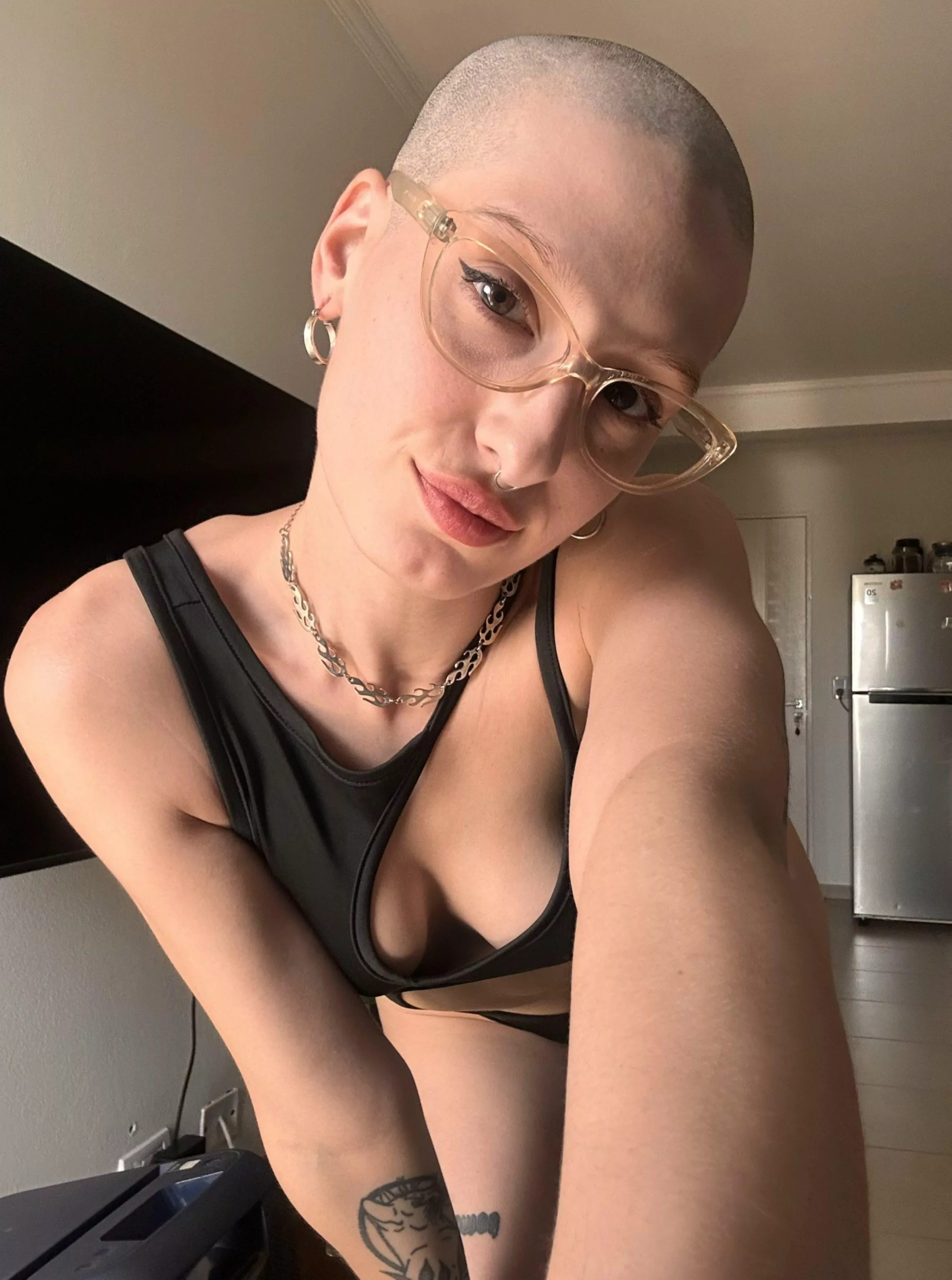 It's a nice day to play, what do you say?  posted by sexypotionn