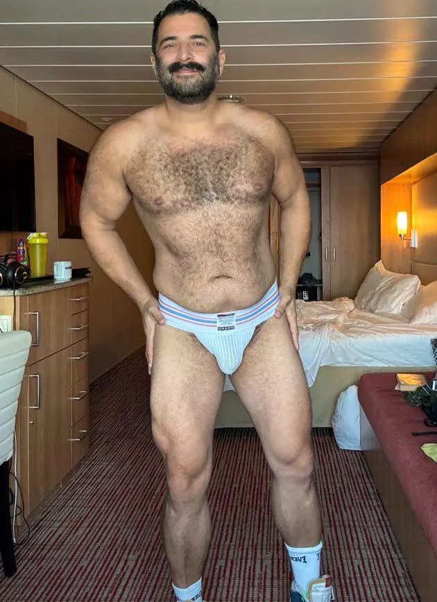 J’locktober day 11. Send tops. (I’m on an old ship, case you’re wondering) posted by jamthebigbear