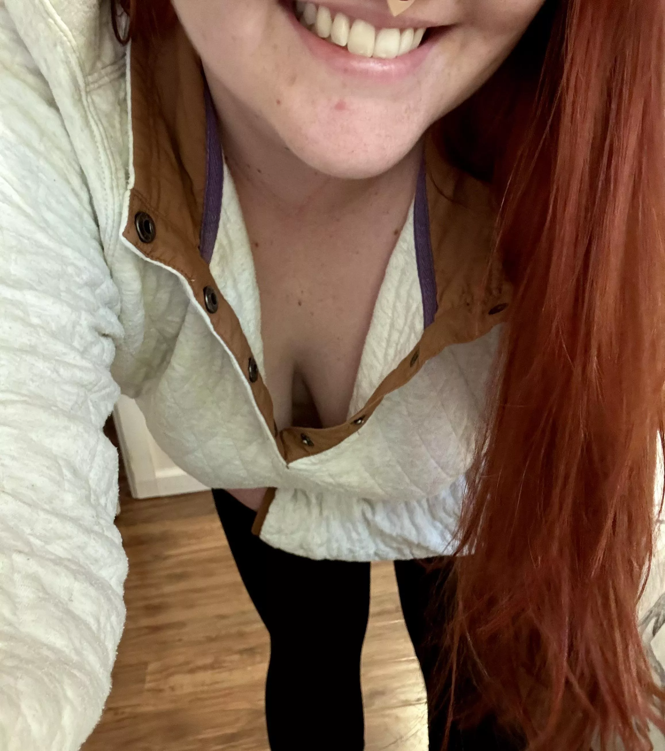 little peek posted by enbyqween