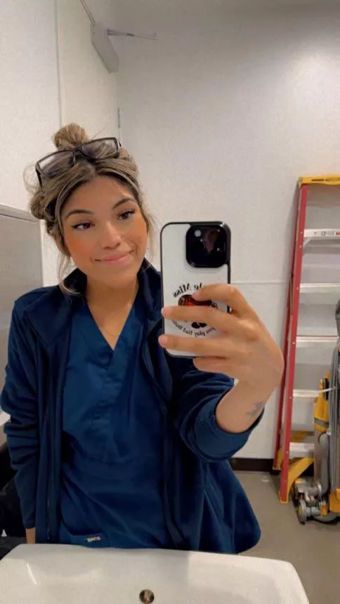 Morning simps who’s buying my coffee🥱 posted by GodesssGinaaa