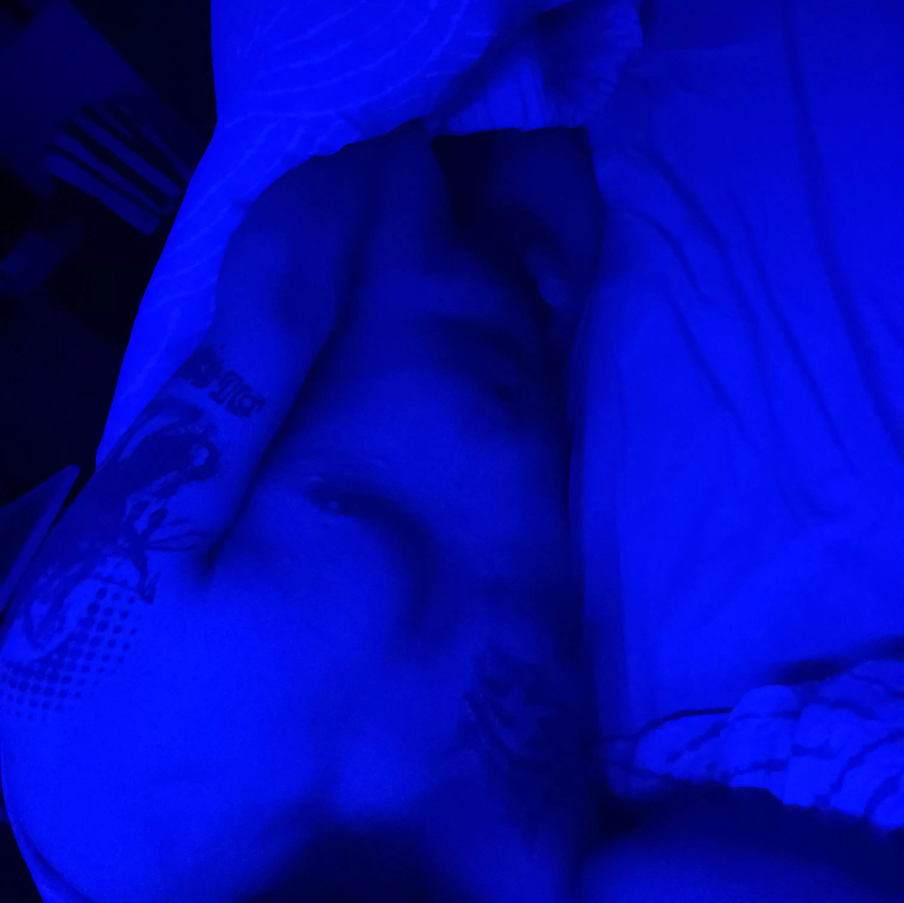 Morning still some room left to start the day easy (26) posted by NudeDutchman