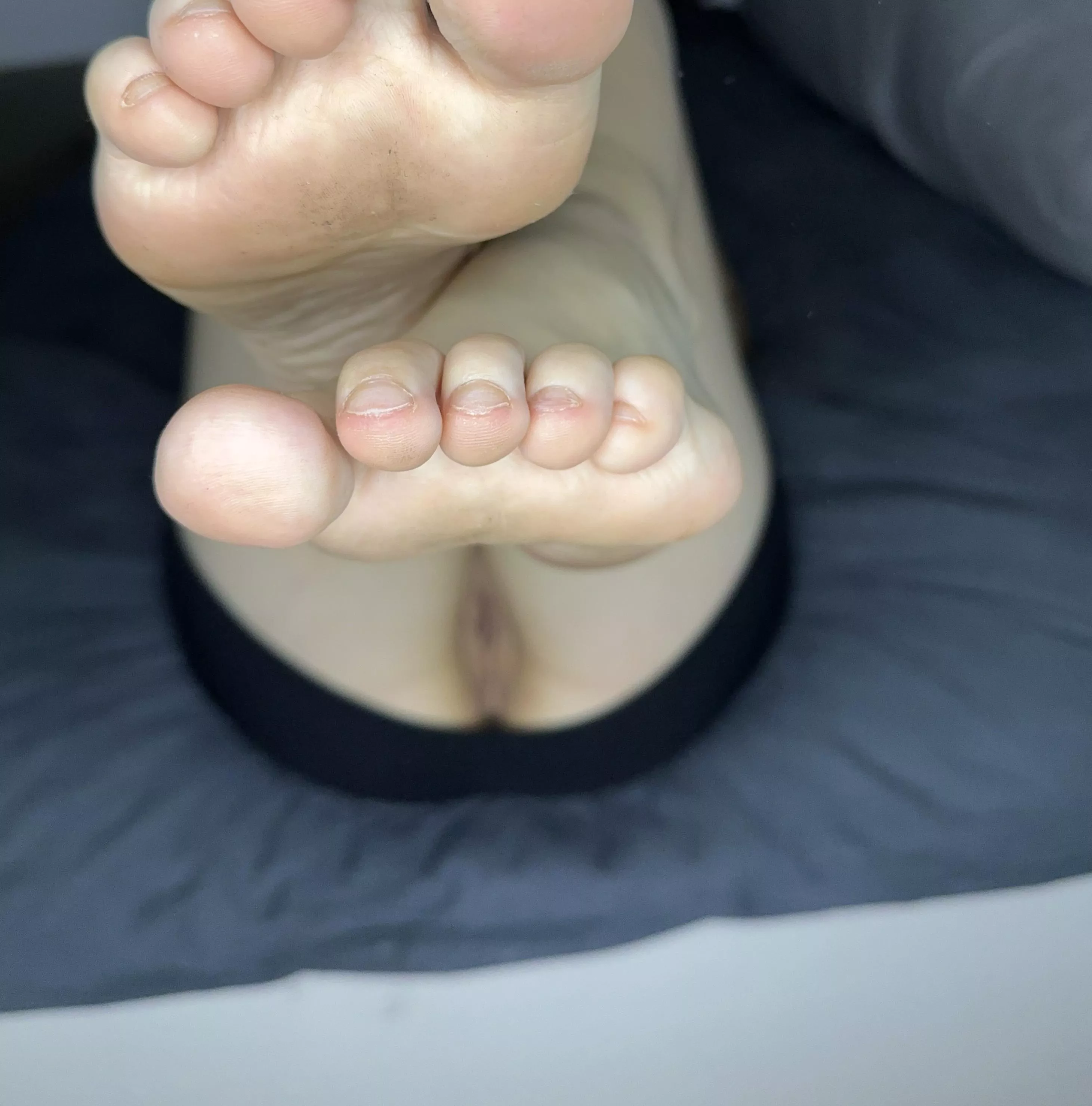 my little toes would love it if you licked them posted by meledylove