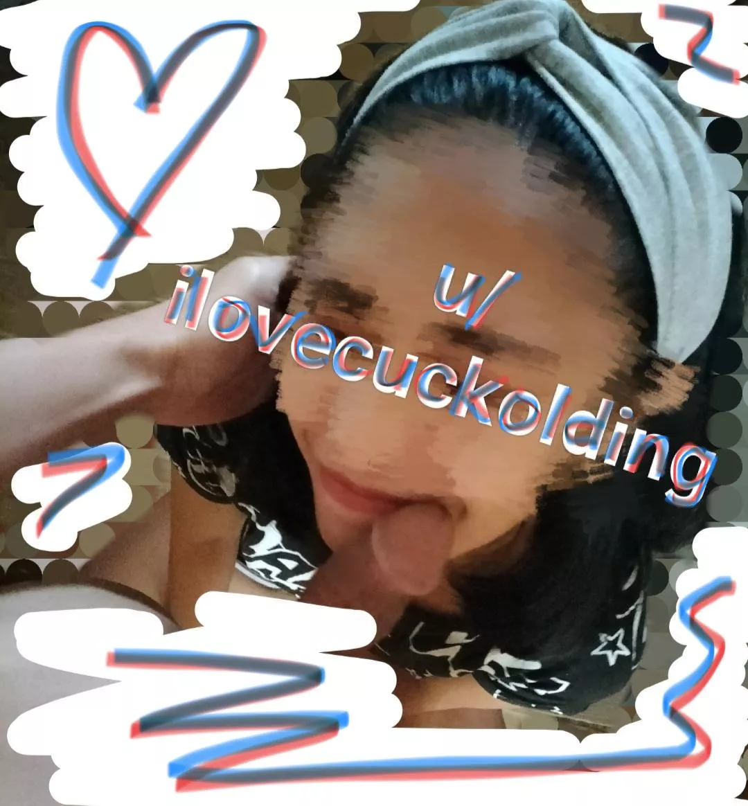 Nakangiti lang habang sinasampal sampal ng titi.[f] posted by ilovecuckolding