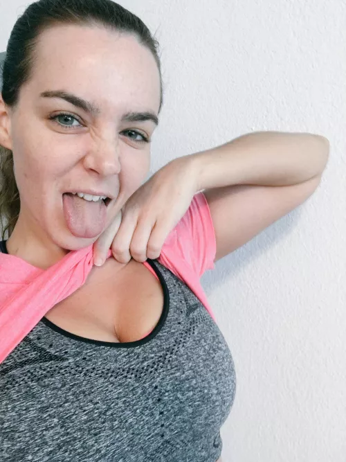 Natasha Nice by oswegobottom