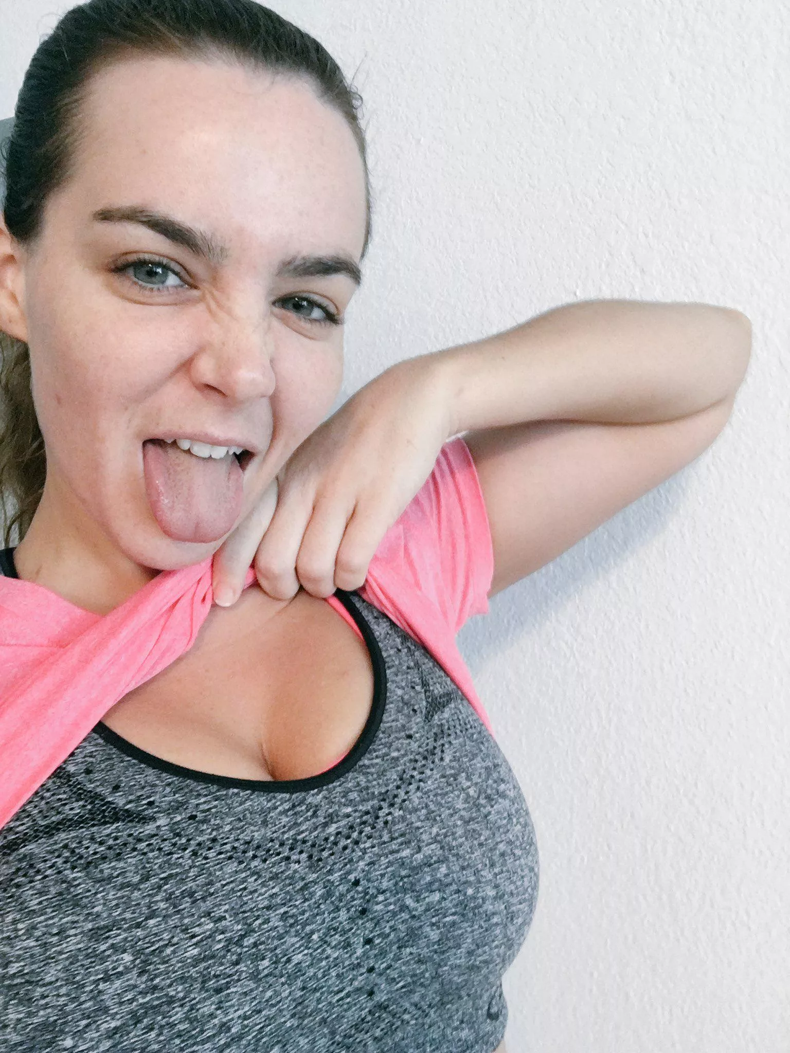 Natasha Nice posted by oswegobottom