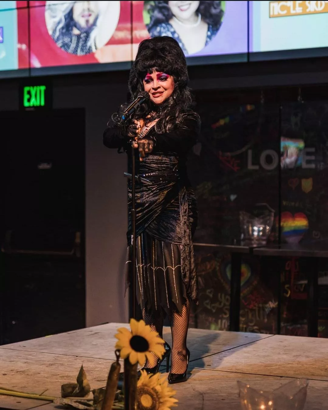 Risa Risque as Elvira performance  posted by simpor_lesque