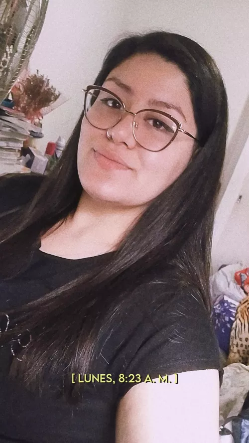 Starting the week ❤️ by CurvyDragona