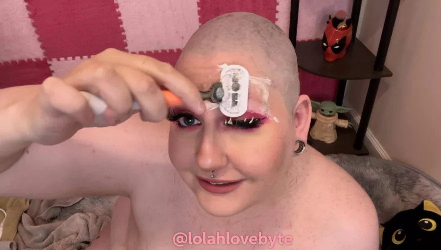 The feeling of being hairless is so euphoric  by lolahlovebyte