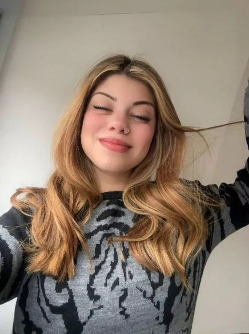 Too cute to handle by animeebaddie