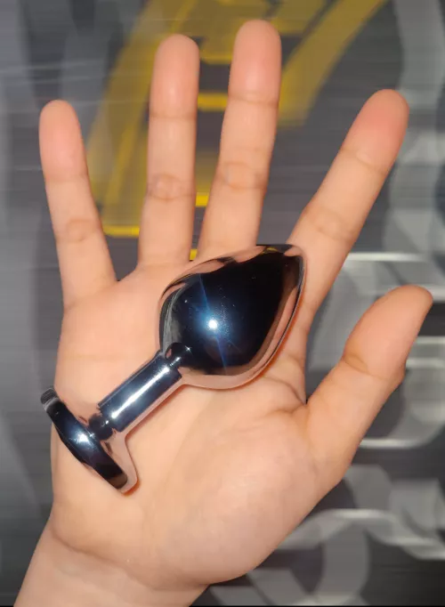 wife's hand and her treat for tonight. 🔥 by -Mr-Mrs-V-