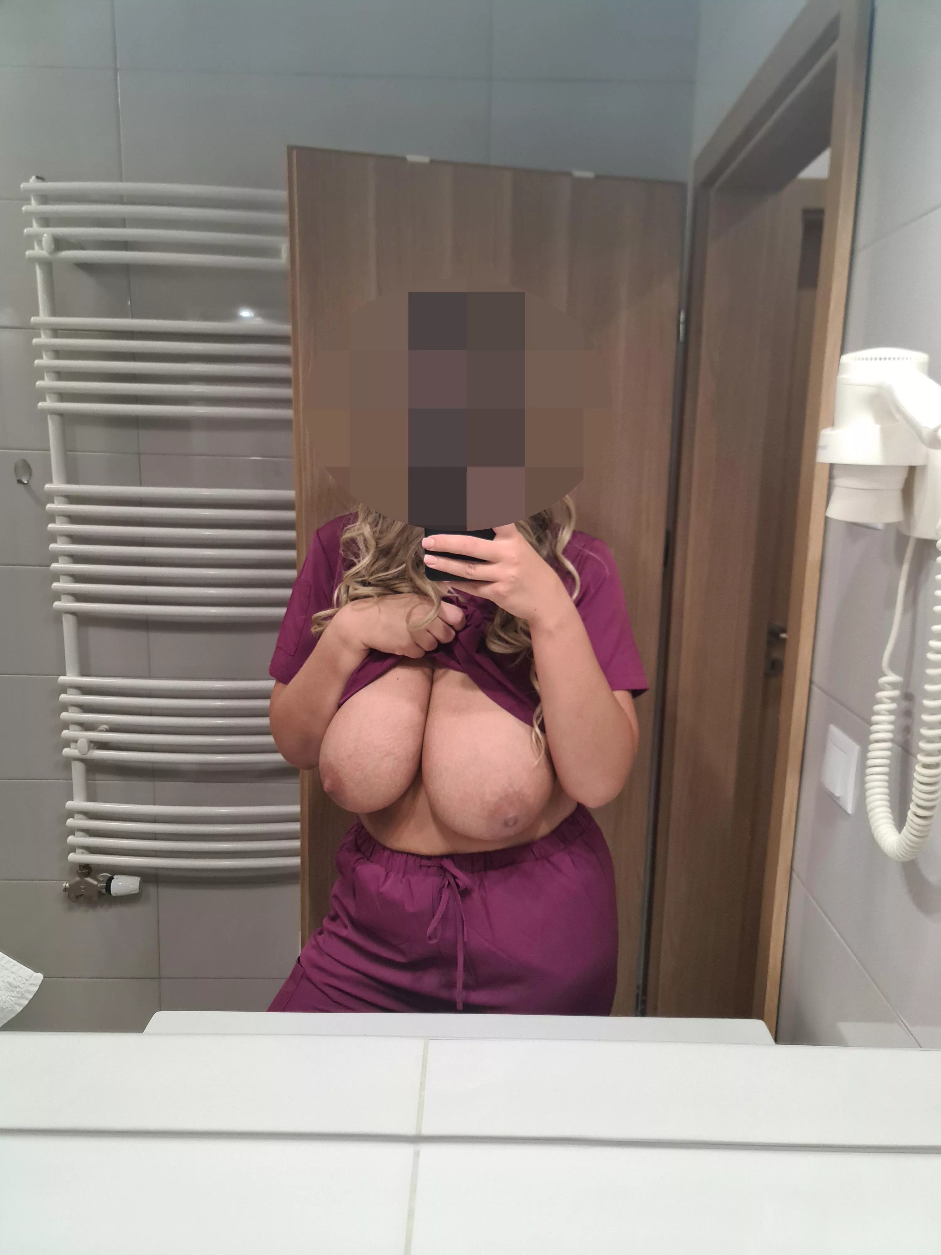 A joyful nurse means good fortune for the patient
 posted by ambercatb8