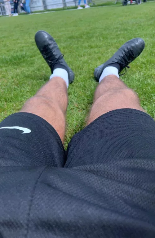 After a 4 hour long football practice🏈, you can smell my stinky sweaty balls and ass as soon as you pull my boxers down💦🤢 Who wants to smell for themselves👃🏾 be tribute ready before you get in my dms!! by AirlineAny3543