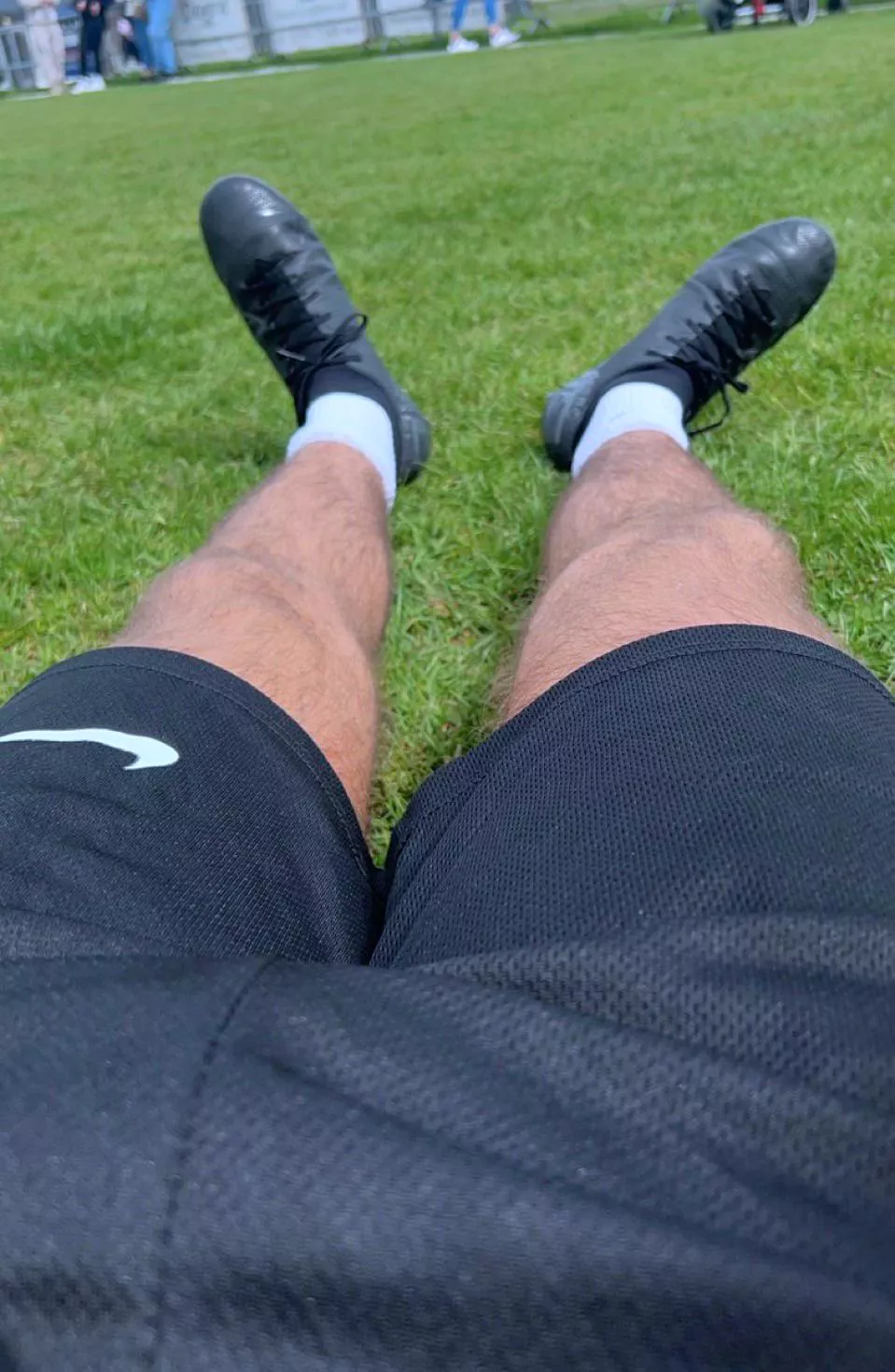 After a 4 hour long football practice🏈, you can smell my stinky sweaty balls and ass as soon as you pull my boxers down💦🤢 Who wants to smell for themselves👃🏾 be tribute ready before you get in my dms!! posted by AirlineAny3543