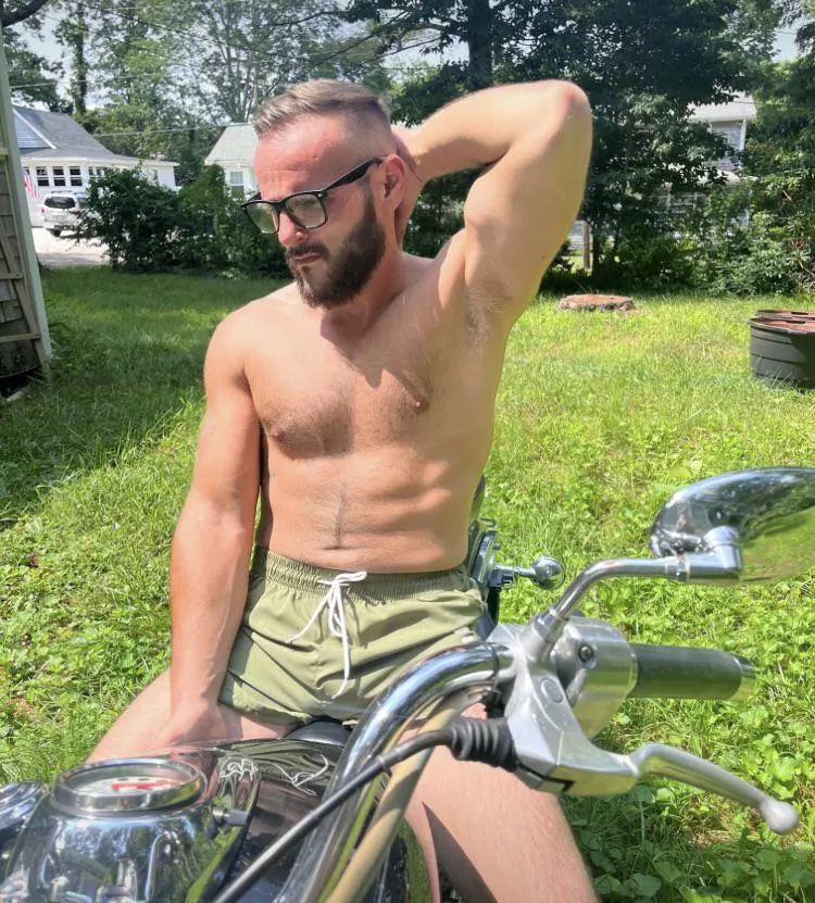 Come for a ride .. posted by listentodaddy333