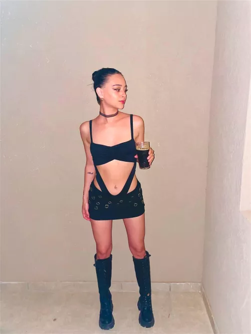 cum play with this bored girl! 😋💦 by lucygreyonly