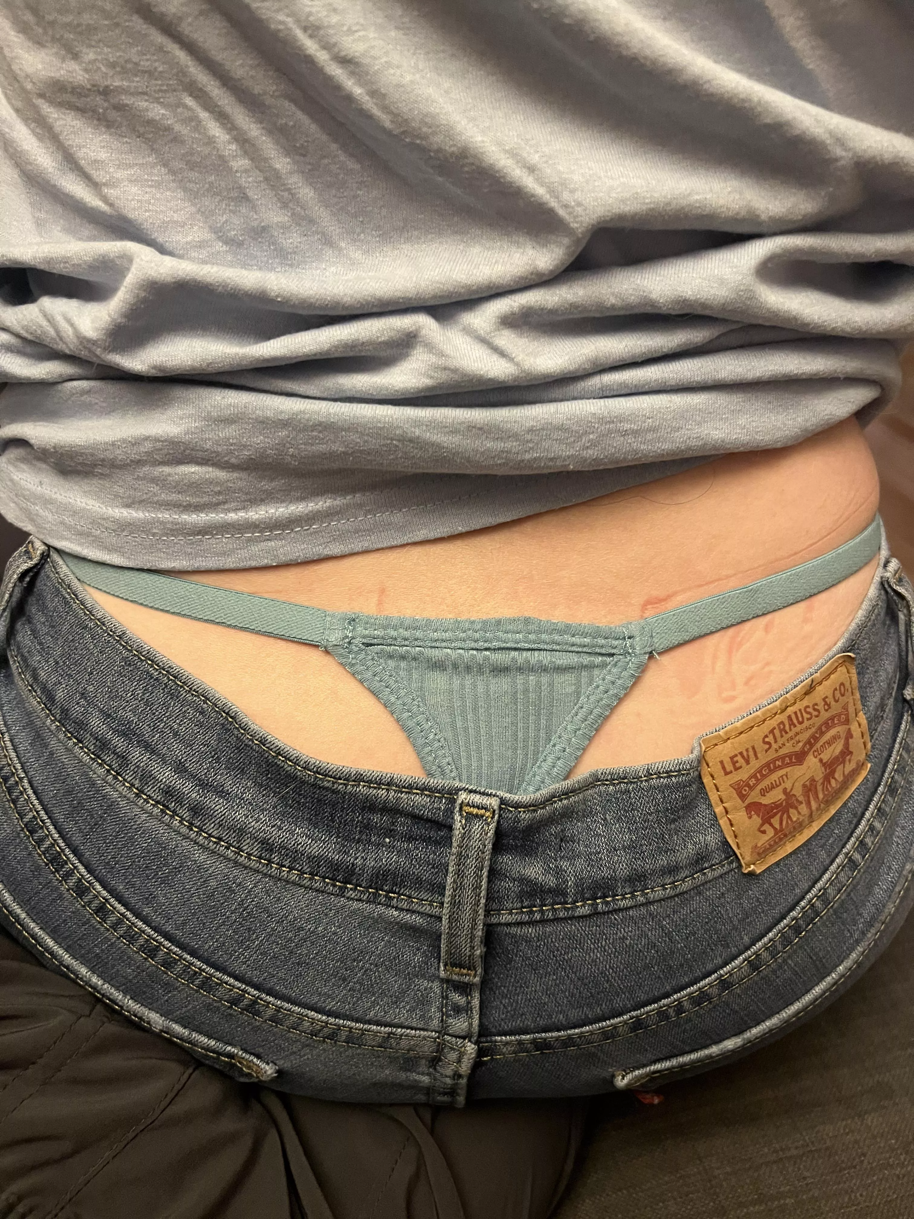 Didn’t realize I had a tail around my guests posted by beccabootyful