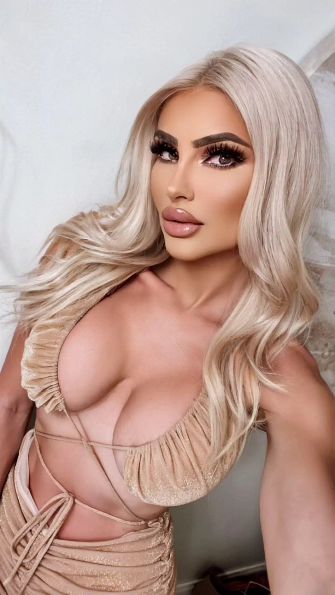 Dolled up and ready for a little smack posted by LaurenNicolexoxo