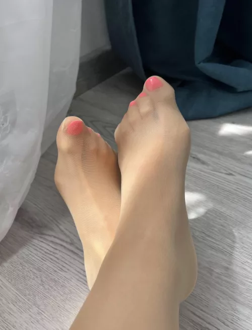 How could you resist a girl in sheer tights? by KittieeSweet