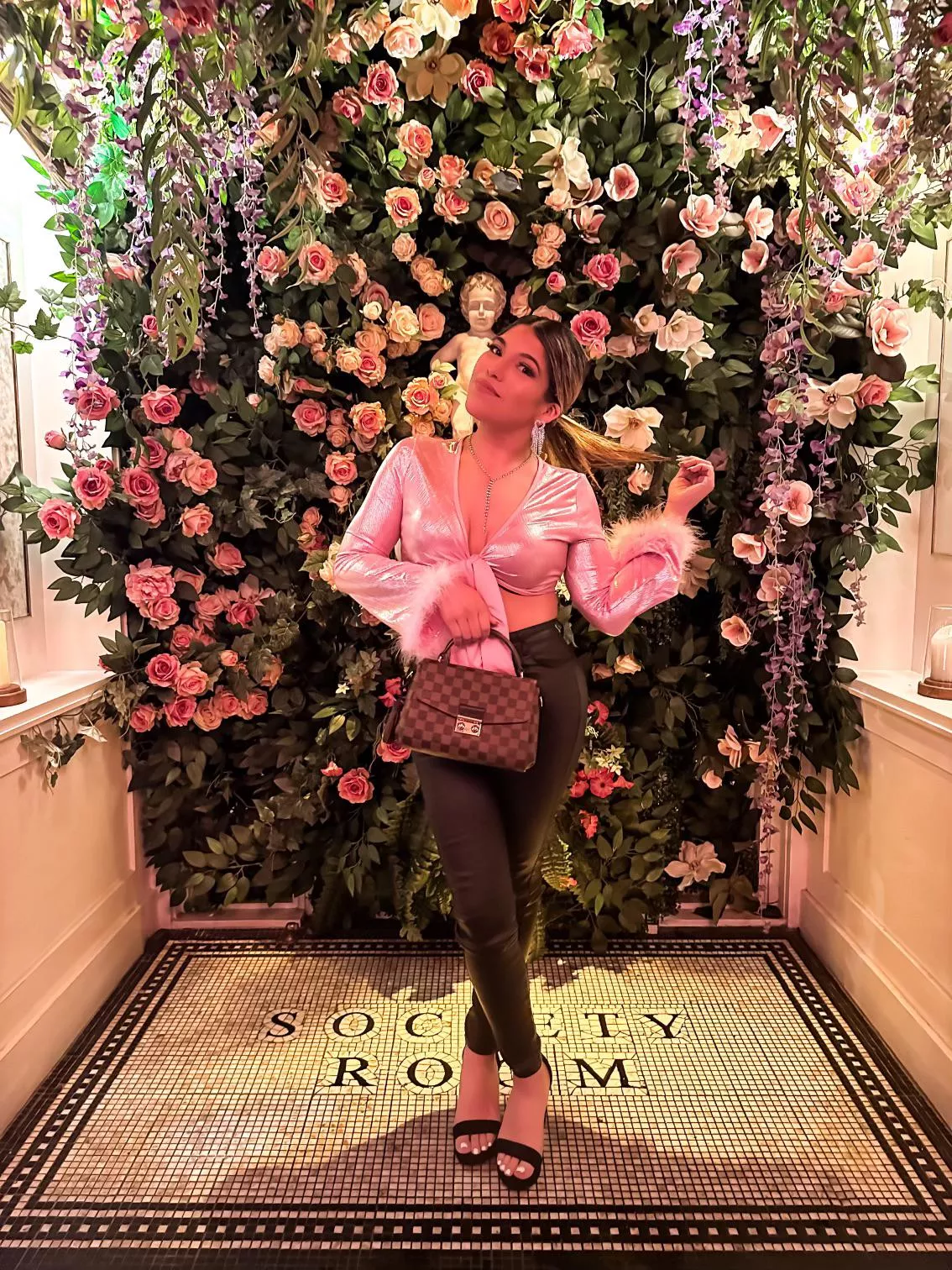 I always get what I want & what I want is inside your wallet😌✨ posted by GodesssGinaaa