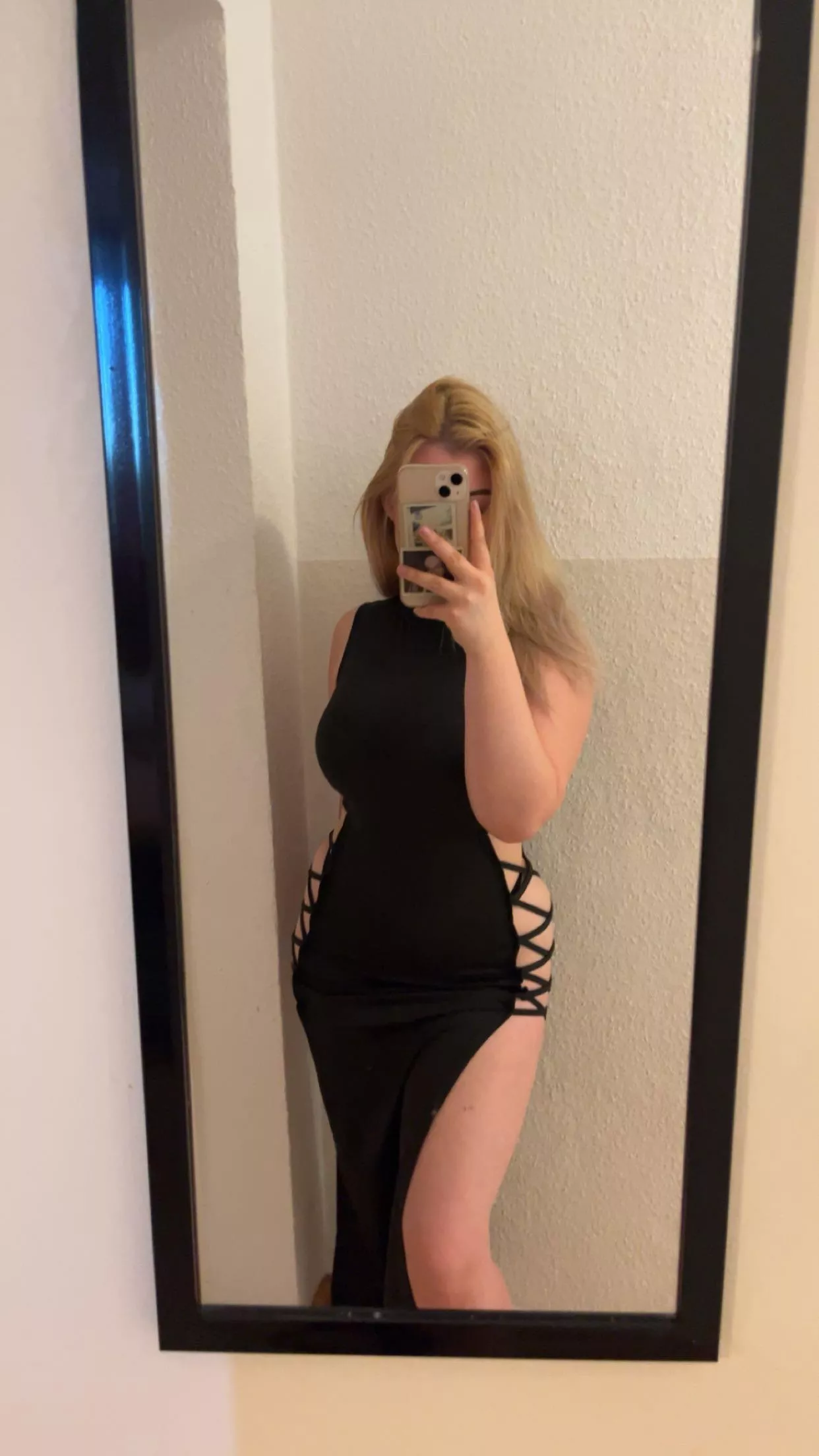 I don't even try to hide them  posted by DreamyDoll_4