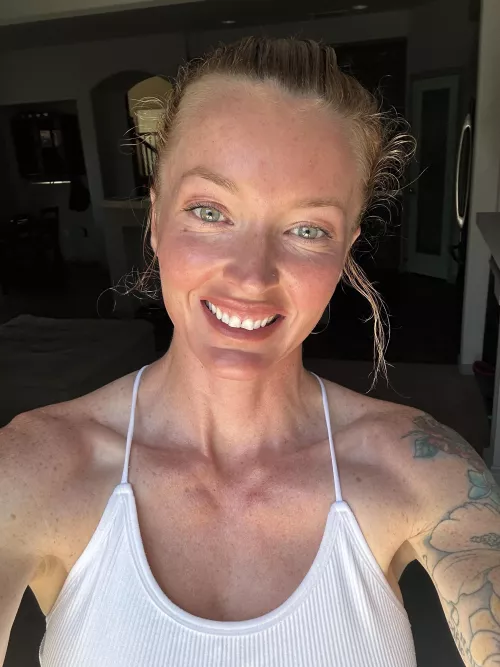 I want a huge facial and your cum to drip all over my shirt from my face. Can you do that for me? by fitredd