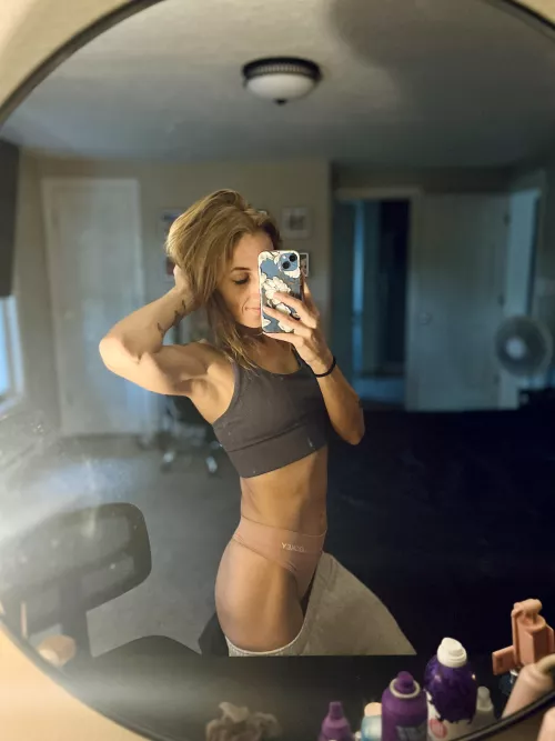 Lazy sweat pants mornings are the best… by l3xi_lov3