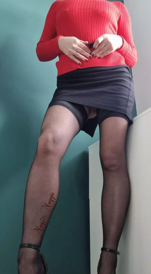 Less is more apparently.....so here's a pic that leaves a little bit to the imagination...(f) by May76Maggie