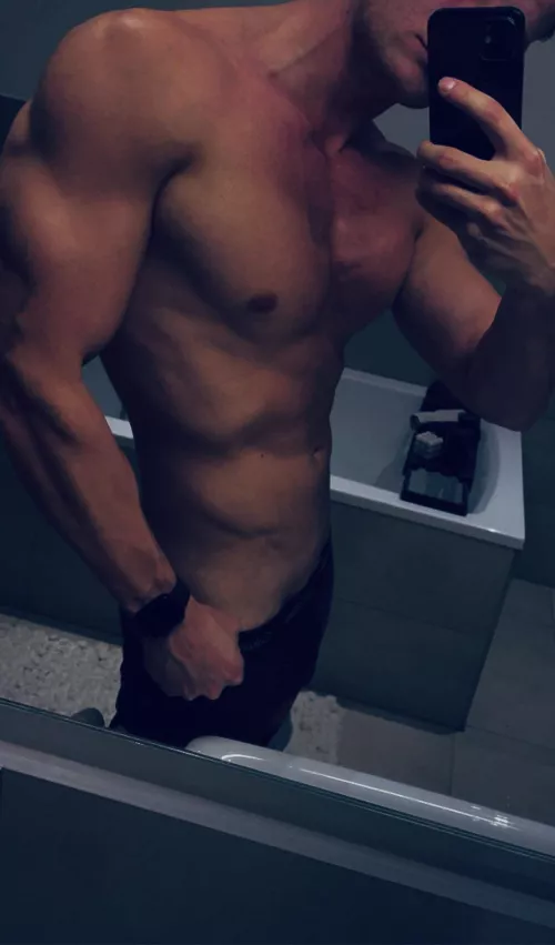 Lets go to the bathtub 🧼 by Flyingha12