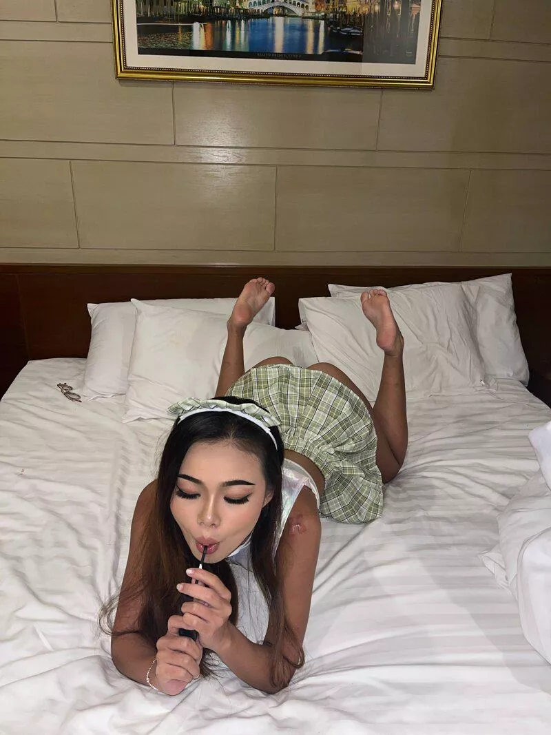 Lick my toes and tongue posted by stunning_spoiler