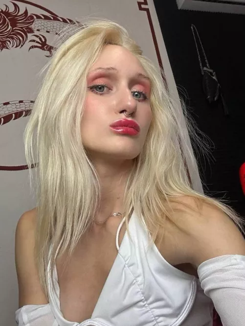 Like angel by SweetpetiteChik