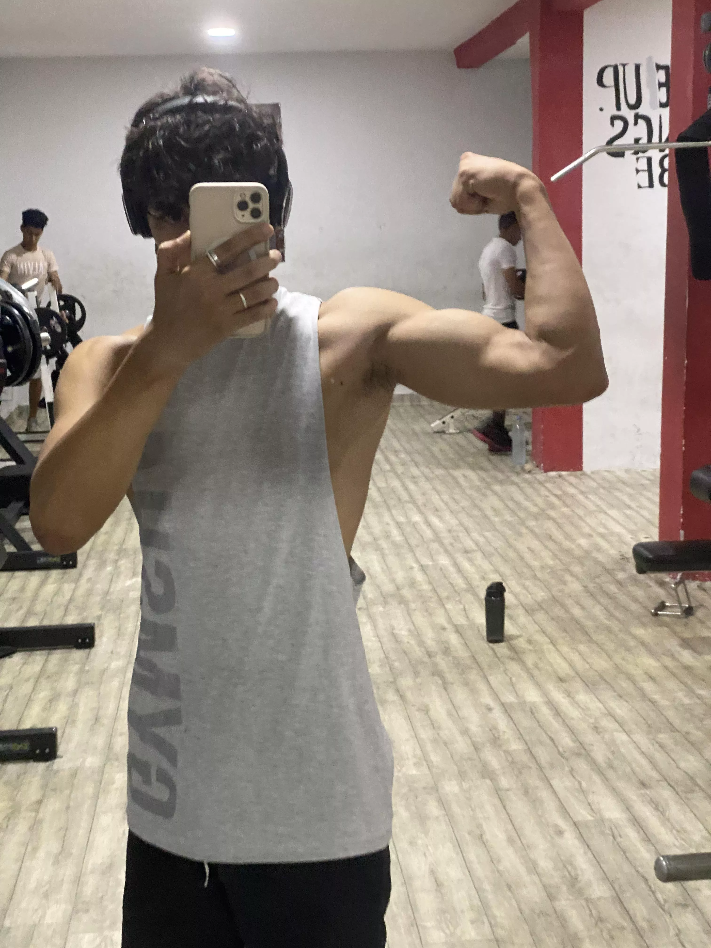 need someone to take care ofmy bills posted by boinextdoor3