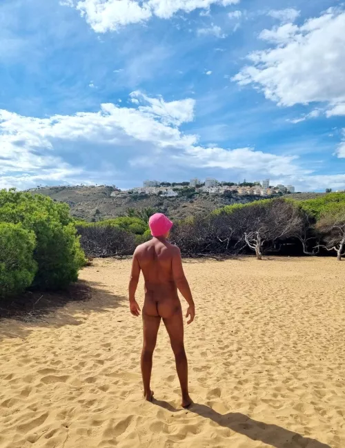 October Sunbathing.. by ManituXo