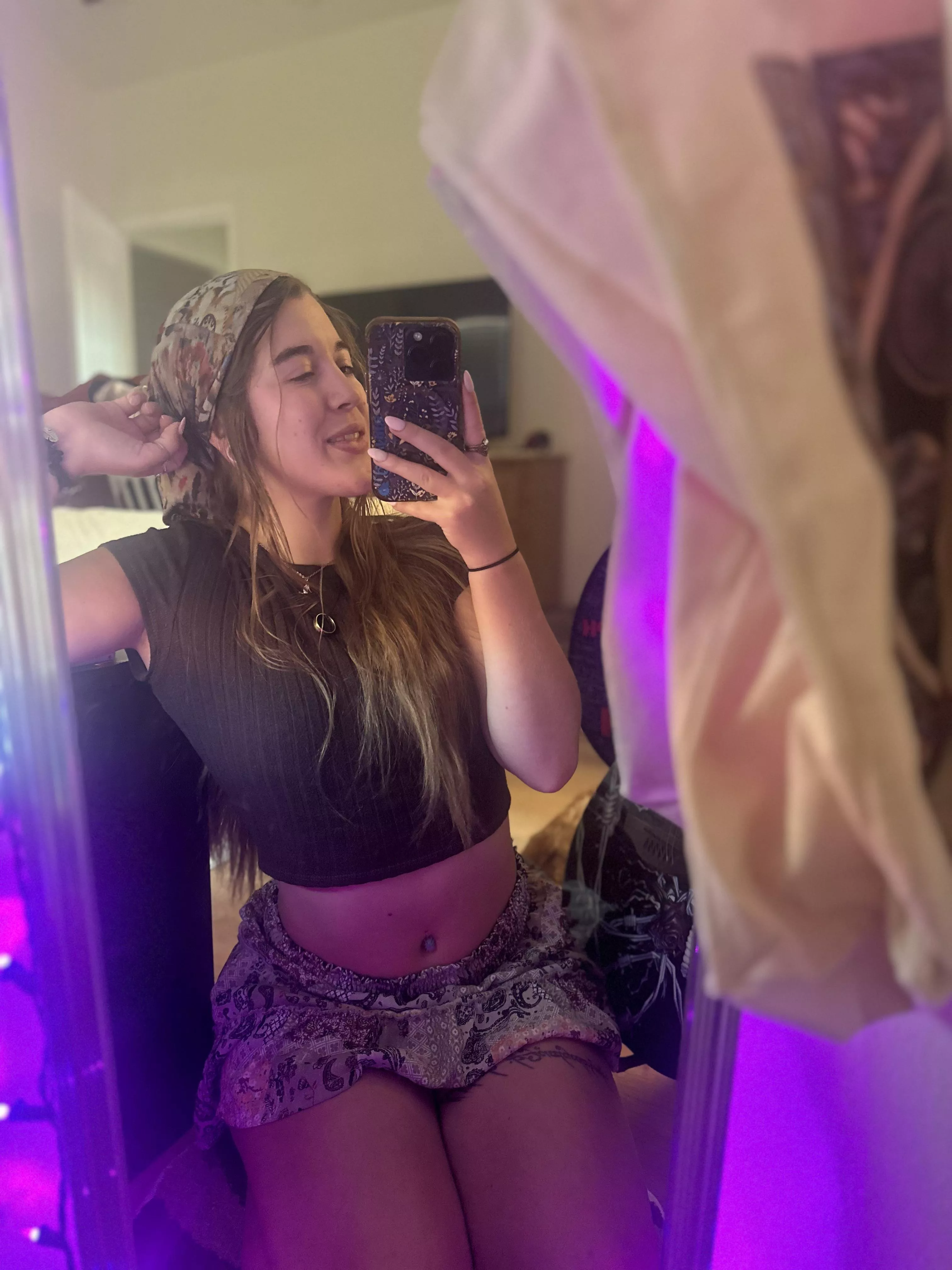 Peace love and all that ✌️ posted by lil_raerose