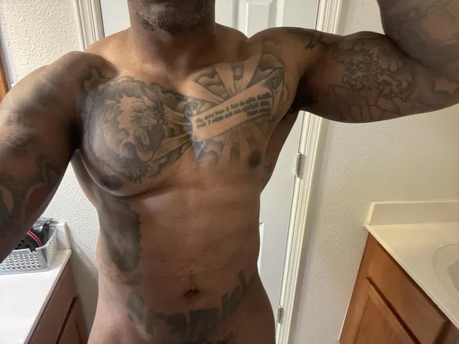 Post workout flex by Raygrayg123