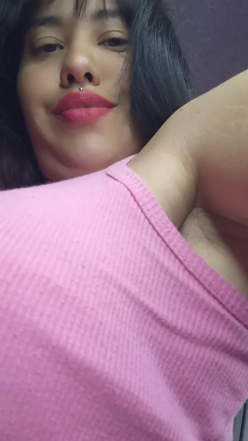 Sniff them, they are freshly shaved  by curvylatinmodel