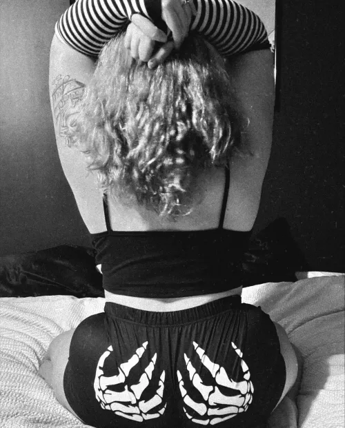 spooky BOOty........ by BelleBordeaux3