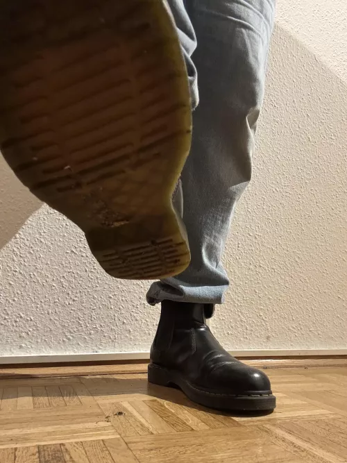 The correct place for a slut is under my sole. Serve me! by gnmry