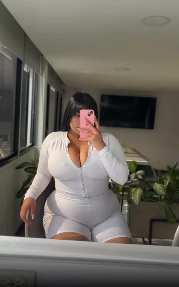 Think you can handle this chubby on top posted by sofie_juggss