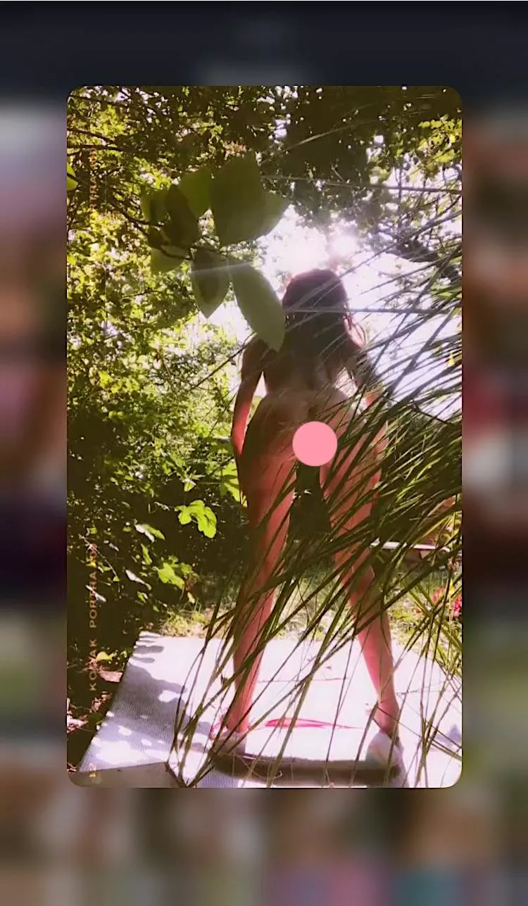 Wanna be my neighbour? posted by elisahappylegs