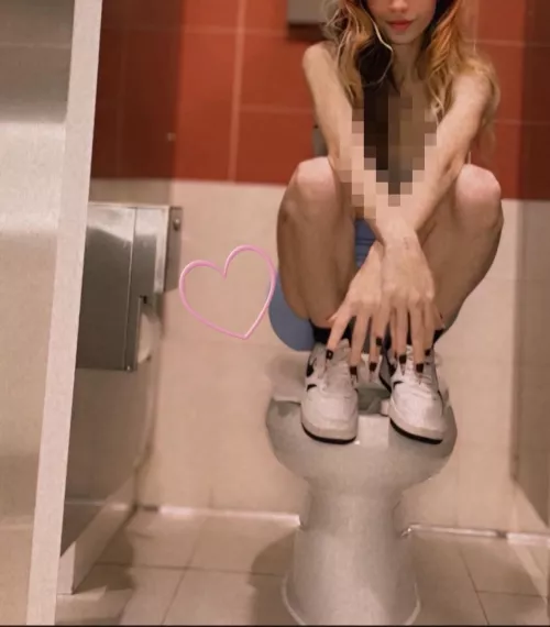 Wanna be my sugar? I can verify  by GoddessLusticMinx