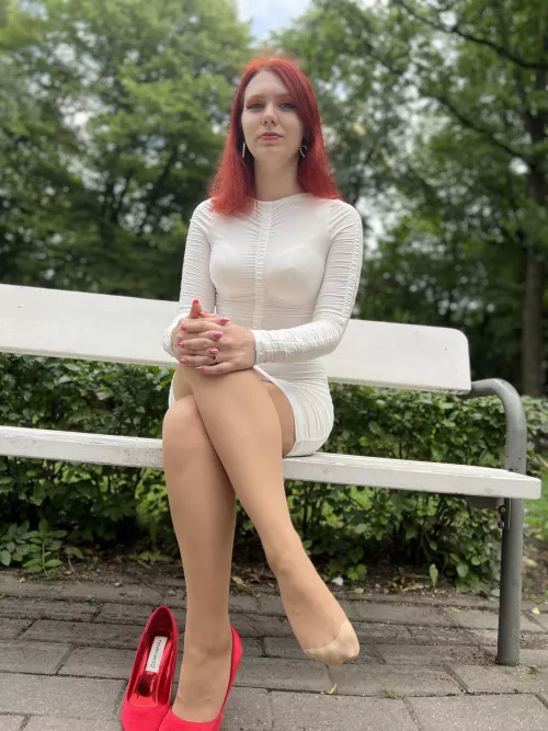 White dress and nude pantyhose  by ichigo_emaa