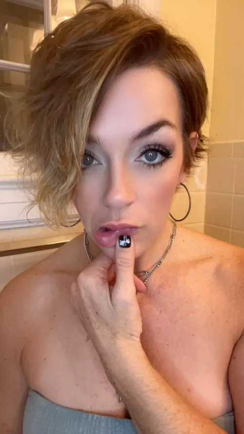 You gonna be a good boy for Mommy? Link in comments by SashaSins555