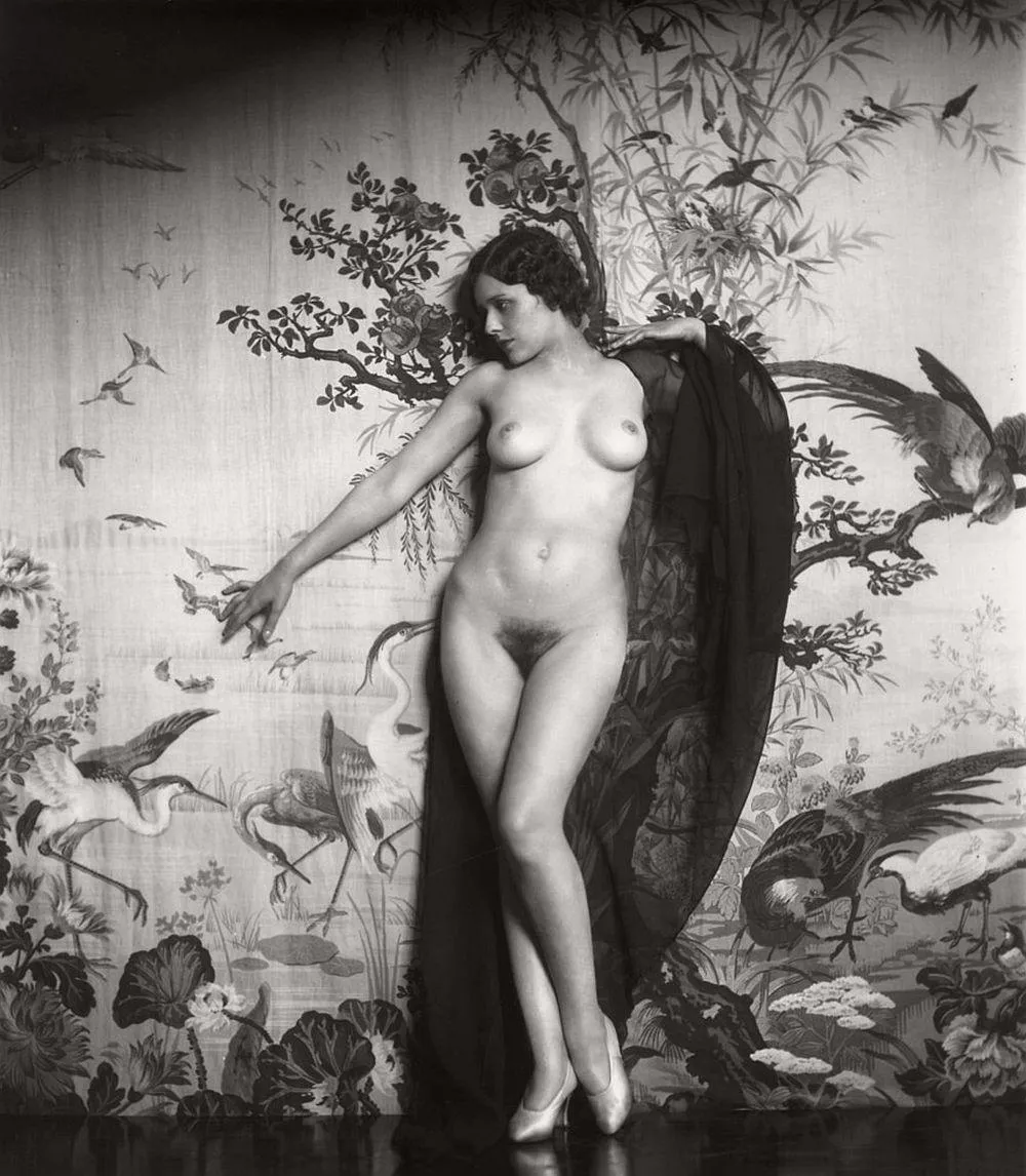 Ziegfeld girl posted by East_Side_Kink