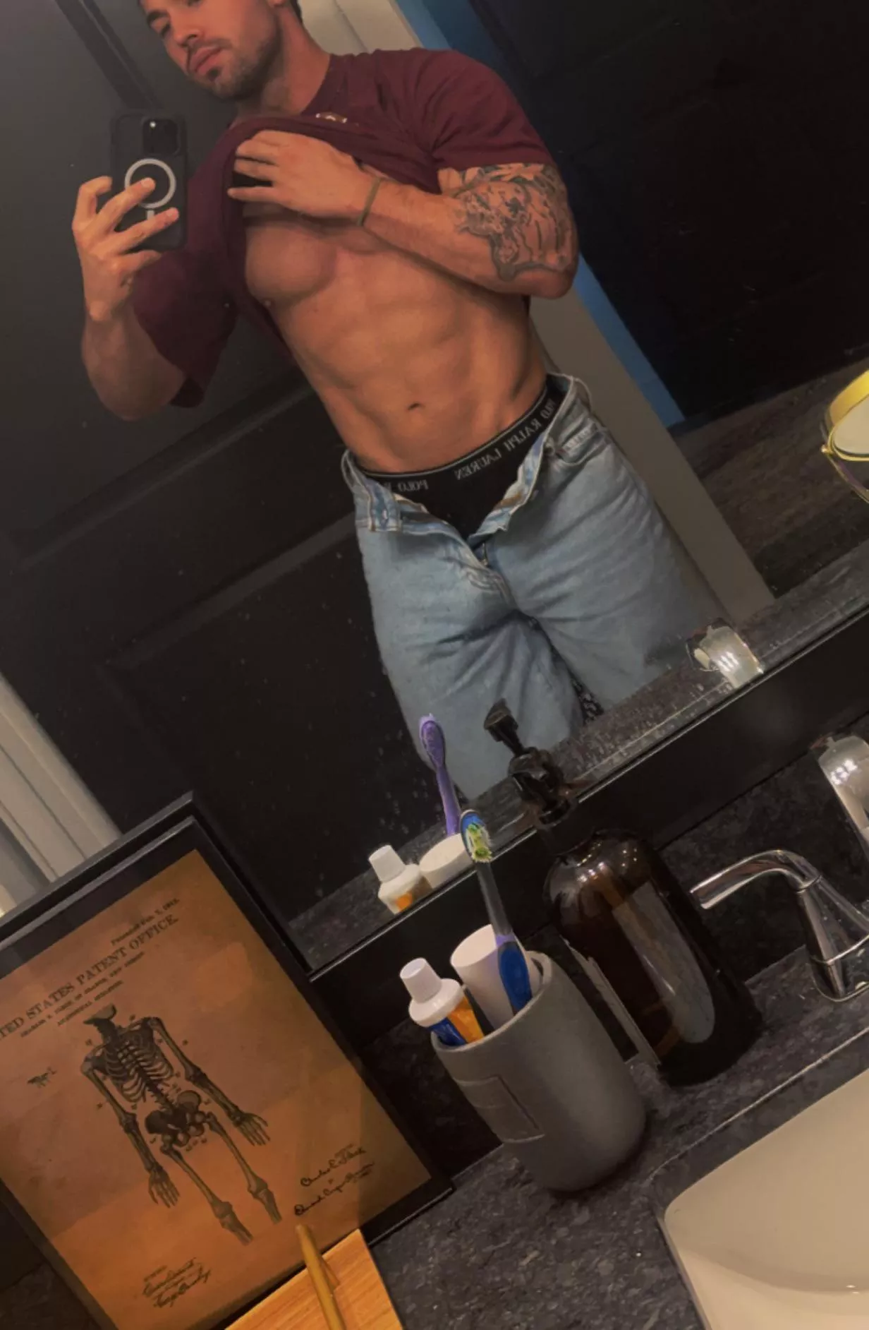 23m…Message me for snap. Straight gym bro (bored). posted by No_Assumption_4816